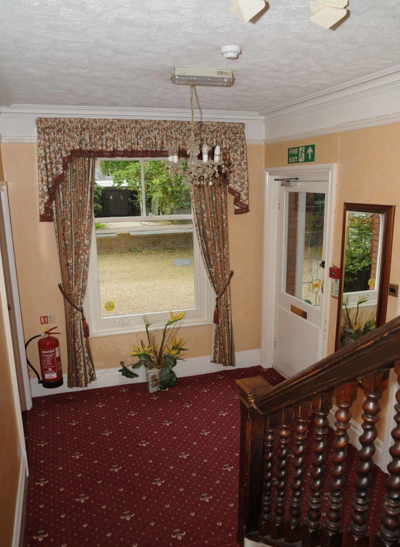 Wimblehurst Hotel Horsham Exteriér fotografie